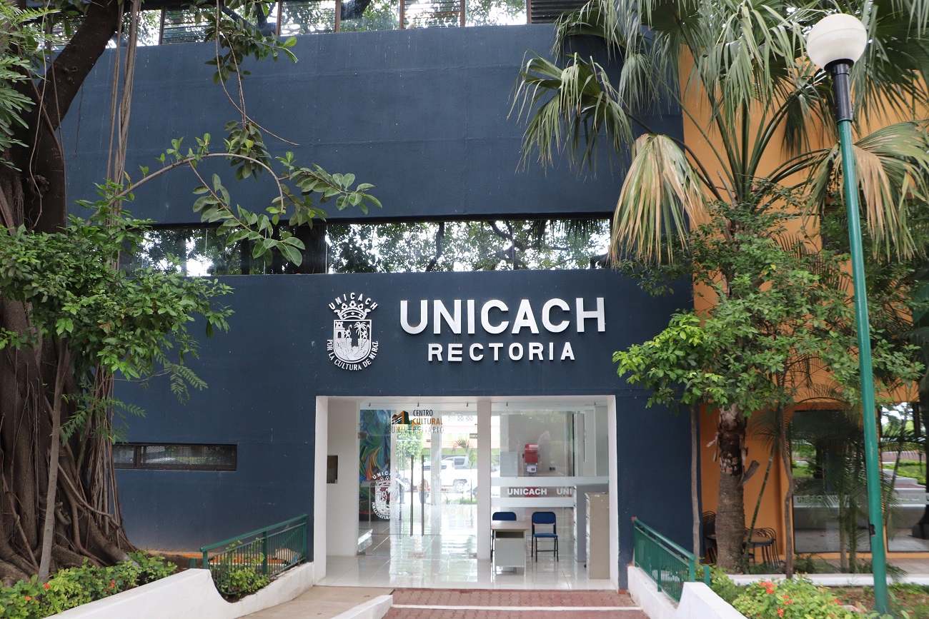 Para dar certidumbre a lacomunidad universitaria, las autoridades de la Universidad de Ciencias y Artes deChiapas (UNICACH) impulsan medidas de ordenamiento financiero.