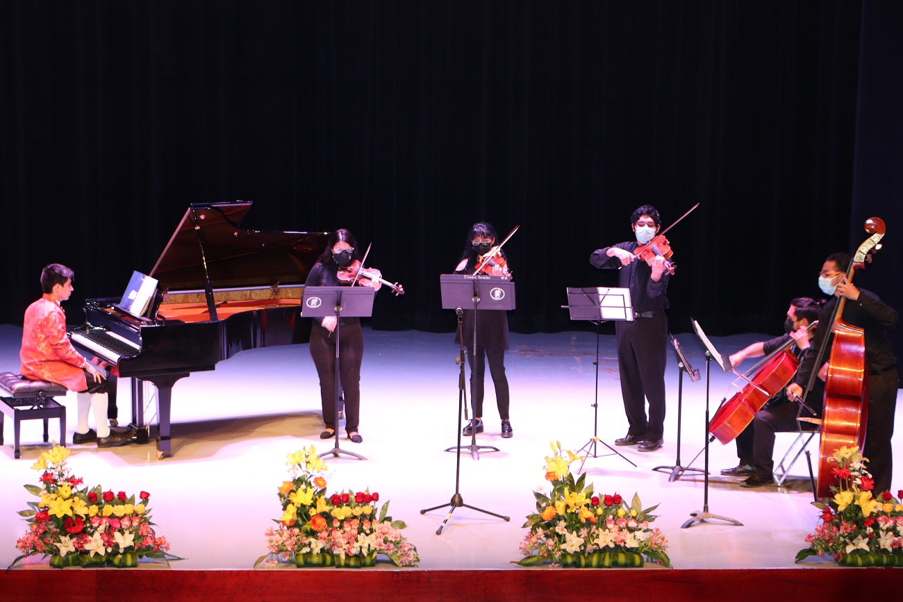 Con el concierto de clausura “Tempore Música”,  a cargo del ensamble de cuerdas de la FAMU de la UNICACH, concluyeron los  3 días de actividades del Festival de las Ciencias, Artes y Humanidades.