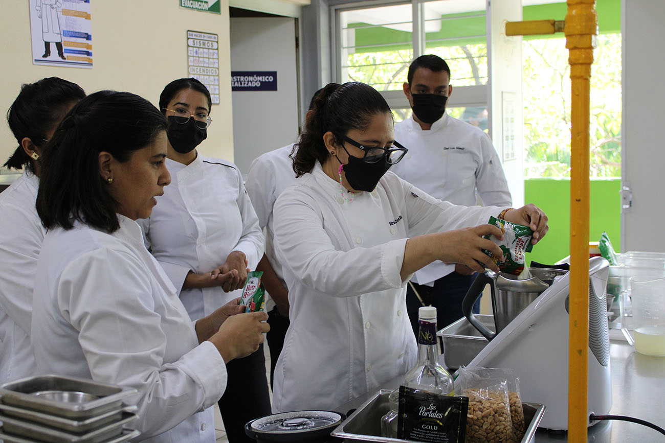 Facultad de Ciencias de la Nutrición y Alimentos sostiene calidad