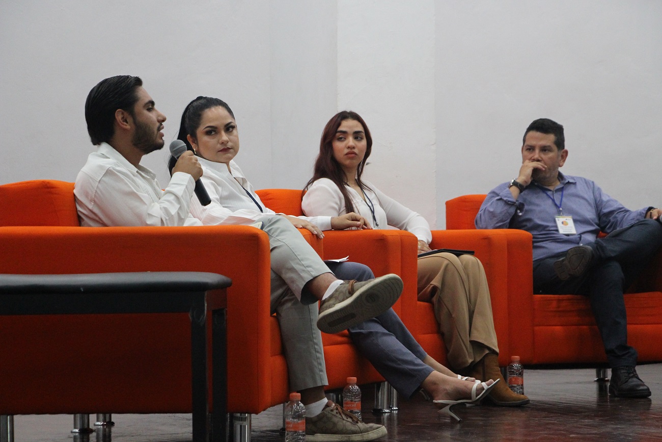 reunió a alumnos y docentes de la Facultad de Ciencias Administrativas y Tecnologías Digitales, de Tuxtla Gutiérrez y las sedes de Villacorzo, Palenque, Tapachula y Huixtla.