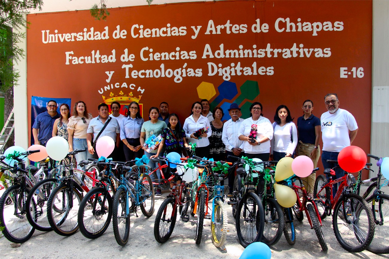 Se entregaron una donación de 19 bicicletas y ùtiles escolares a estudiantes de la escuela primaria bilingüe,  “Emilio Rabasa Estebanell”, ubicada en  Chenalhó, Chiapas.