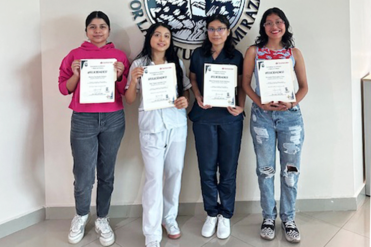 Resultaron seleccionadas las estudiantes Fernanda Paola Juárez Cruz – Artes Visuales, María Fernanda Chamé Martínez – Cirujano Dentista, Ana Paola Castañón Cruz – Nutriología y Paloma Escobedo Velasco – Nutriología.