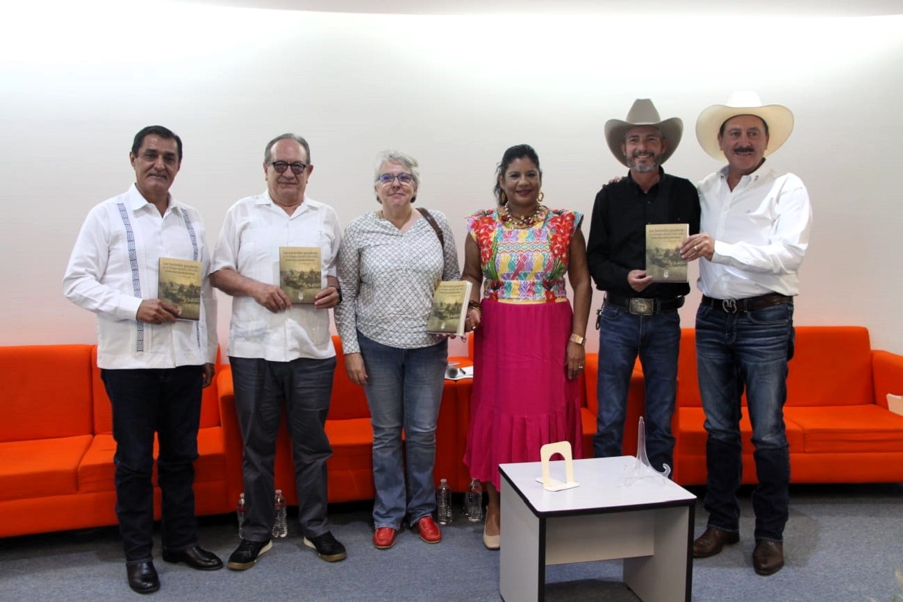 Se presentó el libro Haciendas ganaderas en el Chiapas Colonial (1560-1830), el cual recupera  la memoria de vida de los ganaderos chiapanecos y es un tributo a las personas trabajadoras en las haciendas.