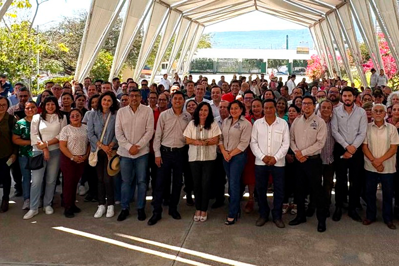  La rectora de la UNICACH, Fanny López Jiménez, reafirmó su compromiso de trabajar en unidad con el SITAUNICACH.