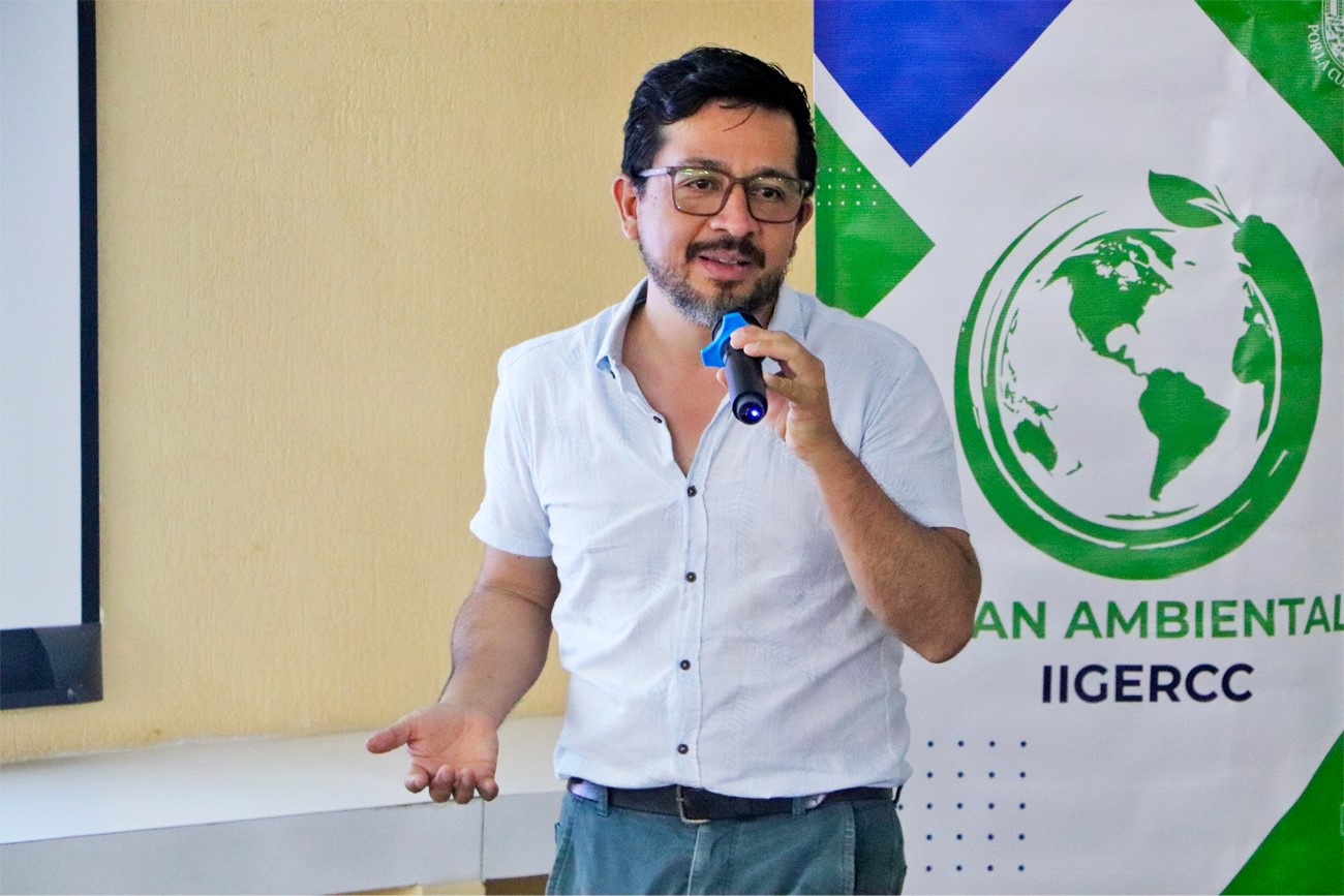 Dictó la conferencia “Contextos y escenarios del futuro de Chiapas, vulnerabilidad y oportunidades en la transición a la sustentabilidad”.