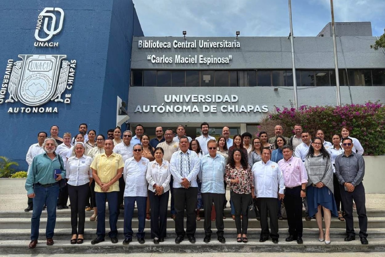 La UNICACH participó en la conferencia magistral “Aportación de Valor a las IES con el Marco General de Evaluación de los CIEES”.