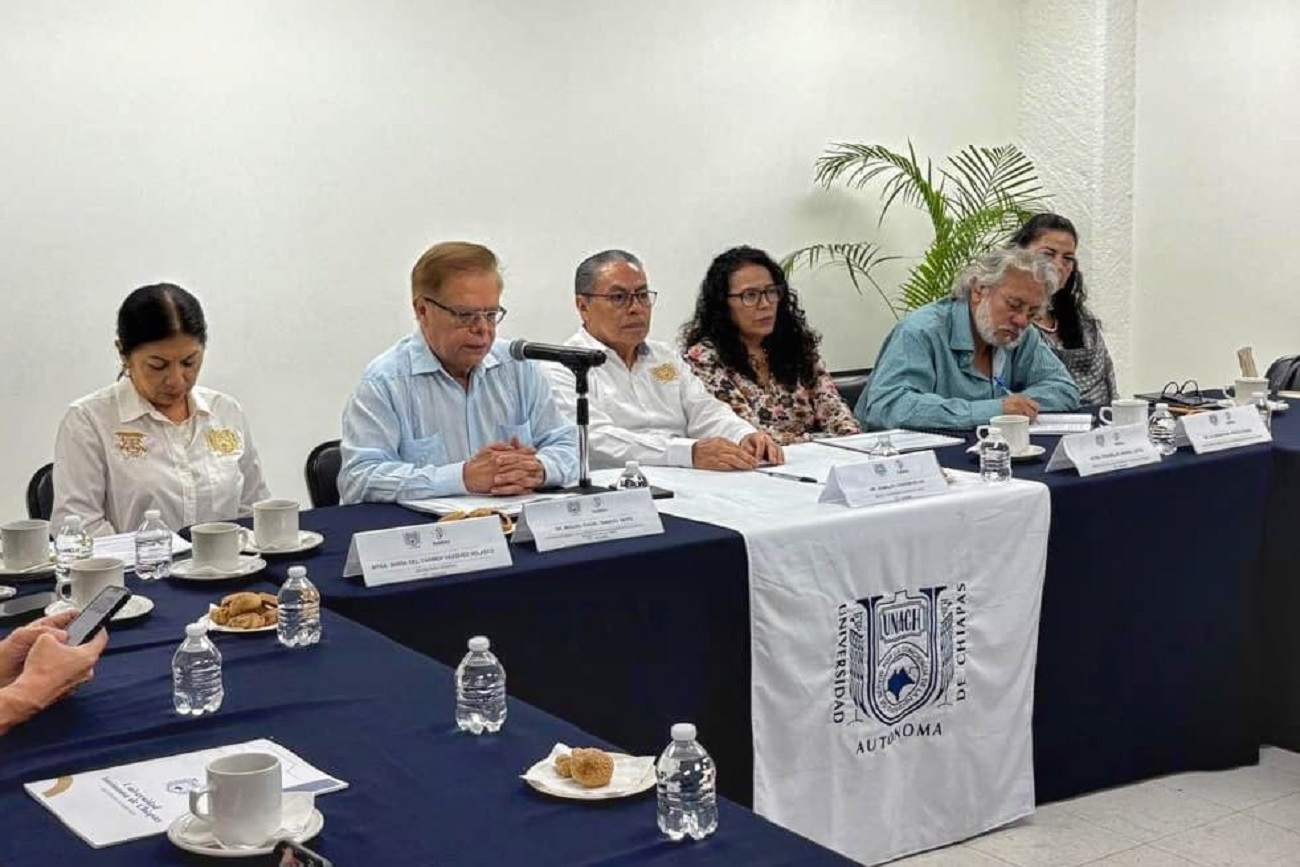 La rectora Fanny López Jiménez, destacó que “la evaluación es una herramienta esencial para consolidar la excelencia educativa y fortalecer el compromiso institucional con una formación de calidad”.