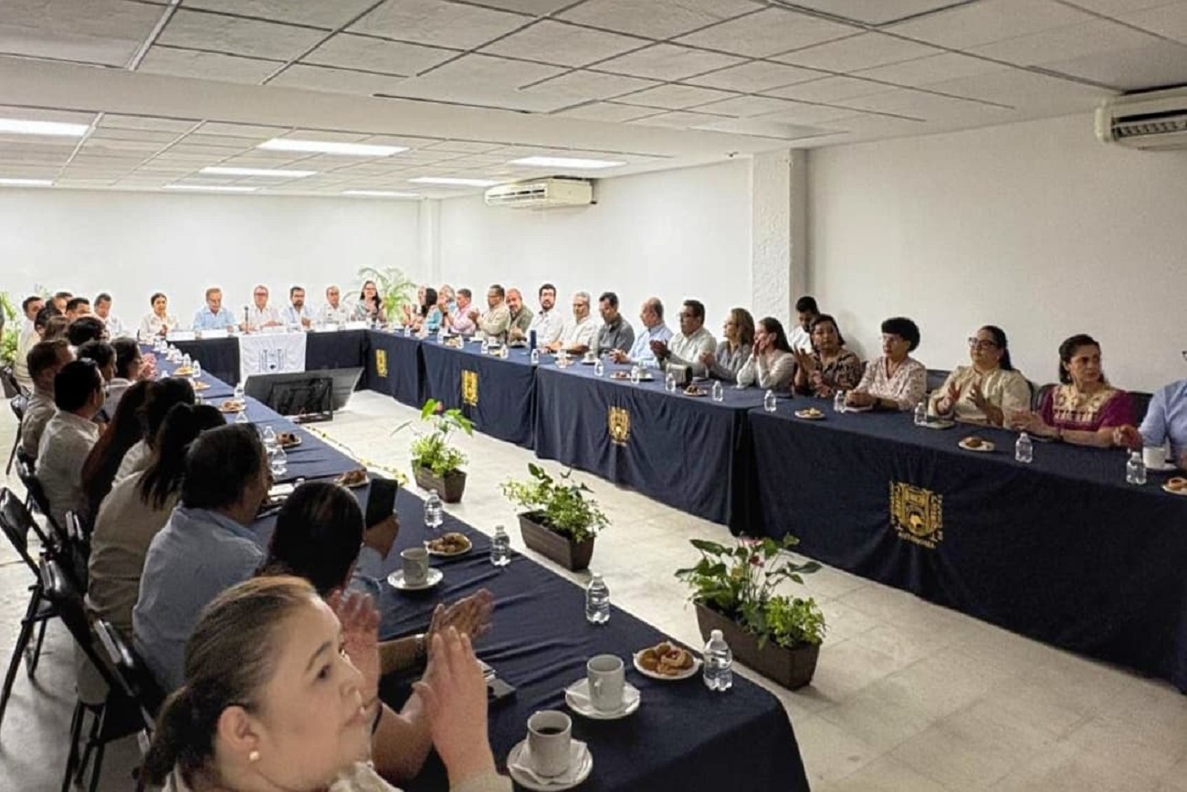 Recibieron capacitación sobre los criterios que orientarán el proceso de evaluación institucional, así como las metas que permitirán garantizar la calidad académica y la relevancia social de las instituciones de educación superior.