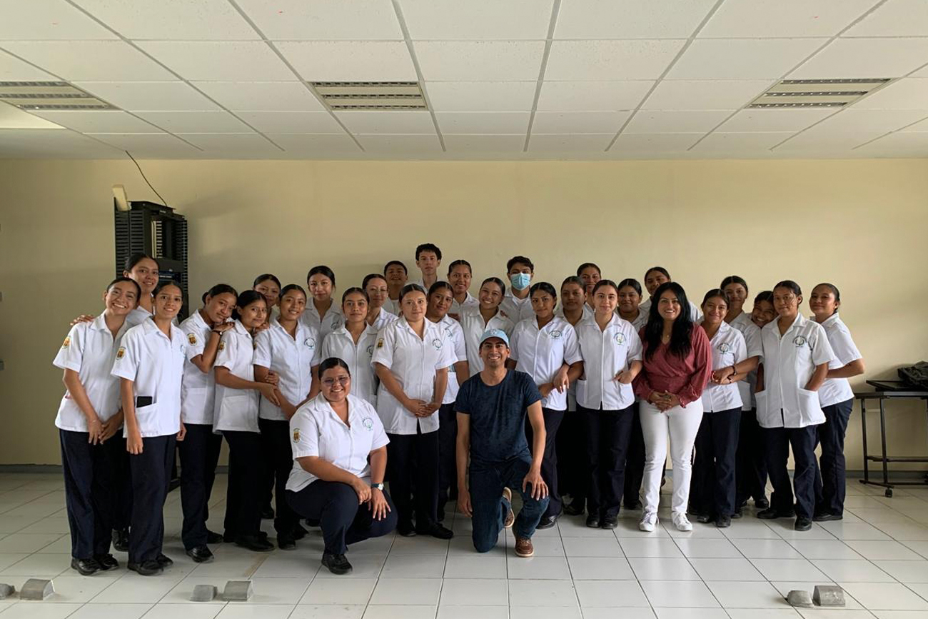 La actividad estuvo dirigida a 32 estudiantes de la Licenciatura en Enfermería.