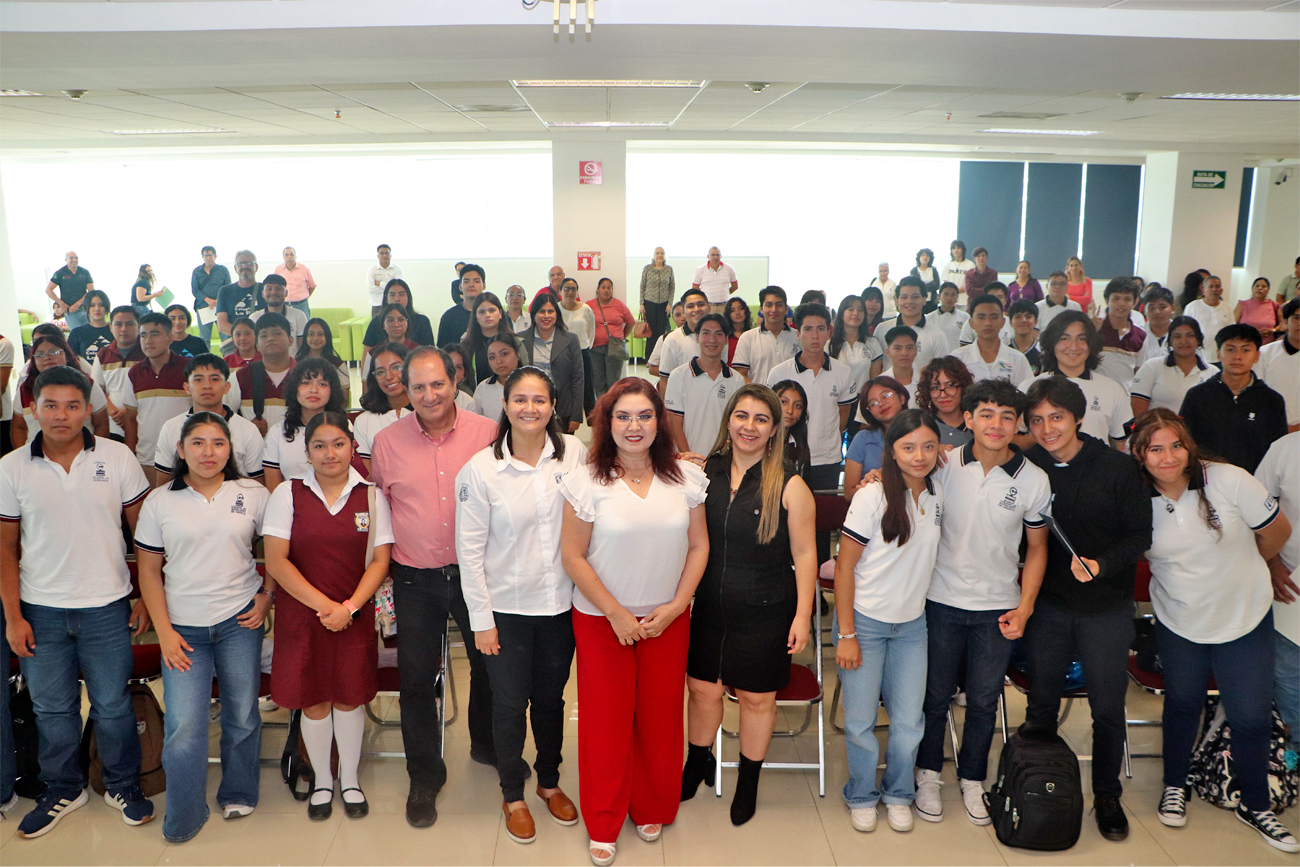 Esta fase estatal, reunió a 75 estudiantes de nivel bachillerato, quienes compitieron por los primeros lugares.