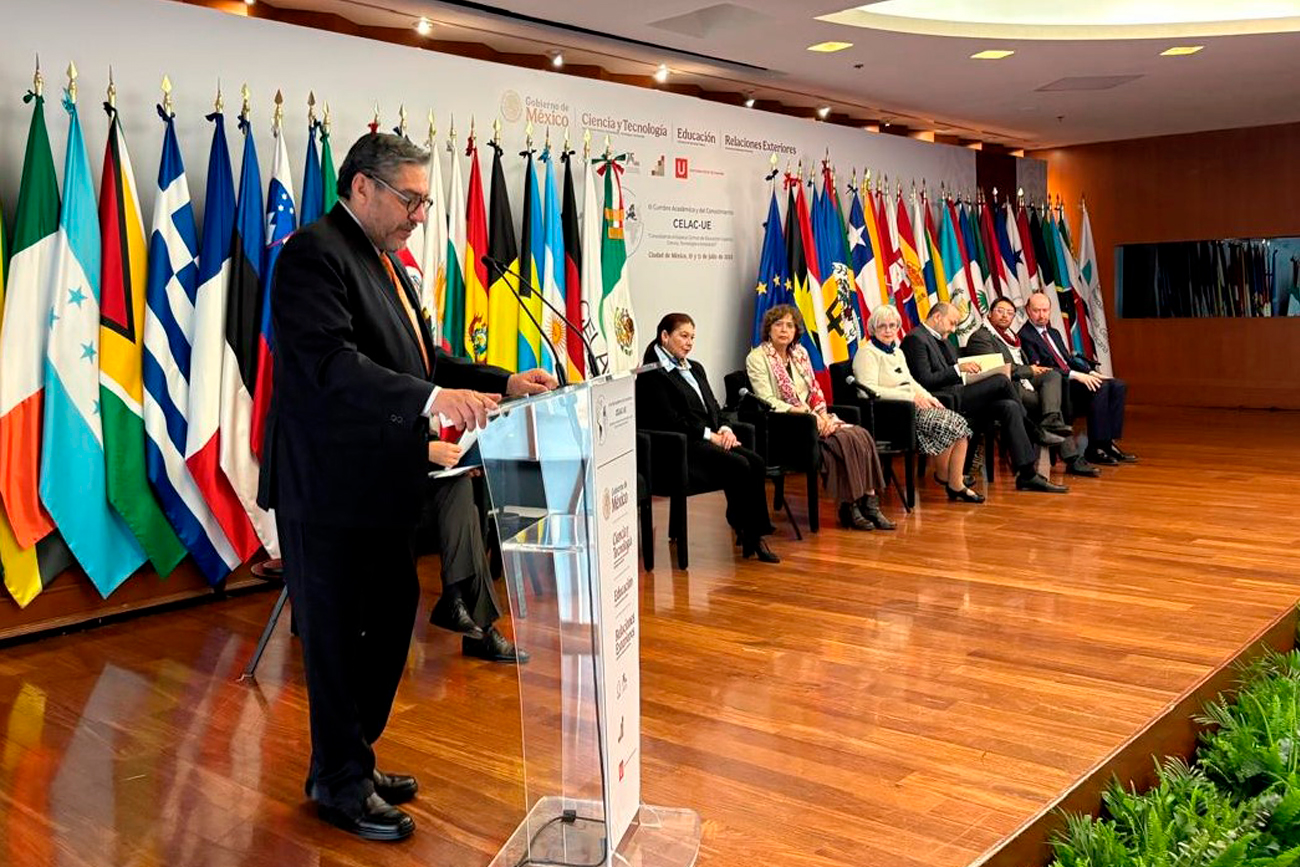  Luis González Placencia, titular de la ANUIES, destacó la necesidad de avanzar hacia un crecimiento institucional equilibrado que fortalezca nuestra identidad birregional