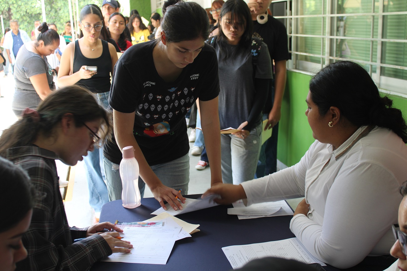 En Clínica de Nutrición realizan valoración integral a mil alumnos.