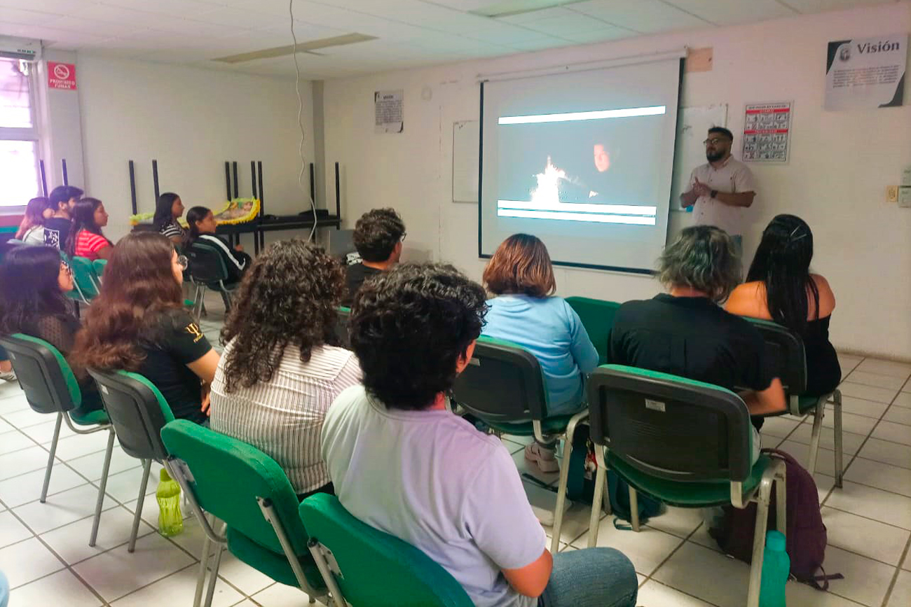 Se proyectó el documental Kuxlejal (“vida” en tsotsil), producido por la asociación civil Vientos Culturales, que visibiliza los altos índices de suicidio entre juventudes tsotsiles en Chiapas.