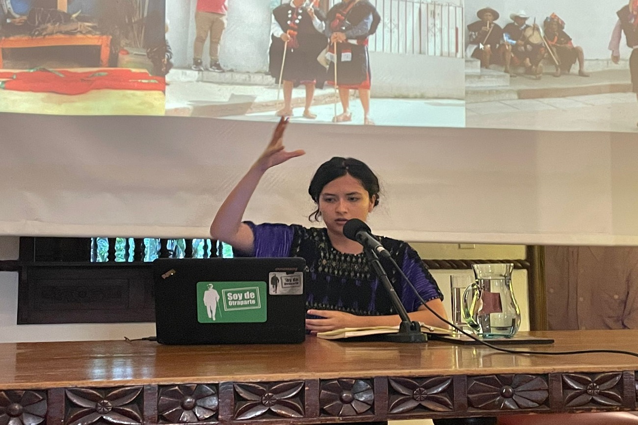 Durante su estancia en Colombia, la artista expuso parte de su trabajo mediante la exposición “Reflejo del indígena chiapaneco. Aspectos identitarios y rituales de la zona tseltal/tsotsil de los Altos de Chiapas – México”.