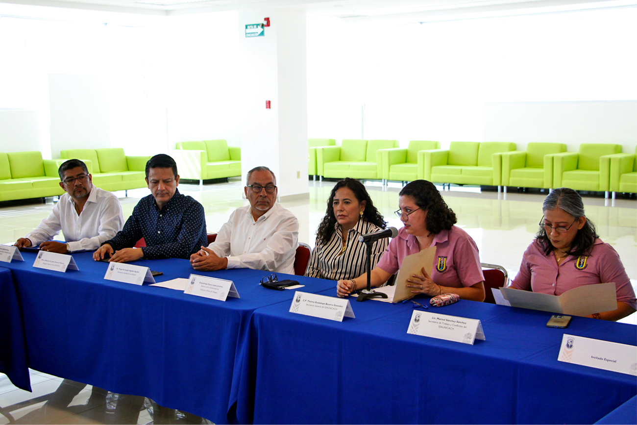 La secretaria general del SEAUNICACH reconoció el compromiso de la actual gestión rectoral con el personal administrativo de base.