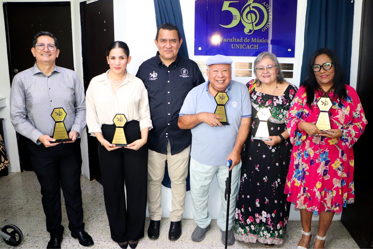Las trayectorias académicas y musicales de estudiantes y egresados, la Universidad se ha dado a conocer en varias partes del mundo.