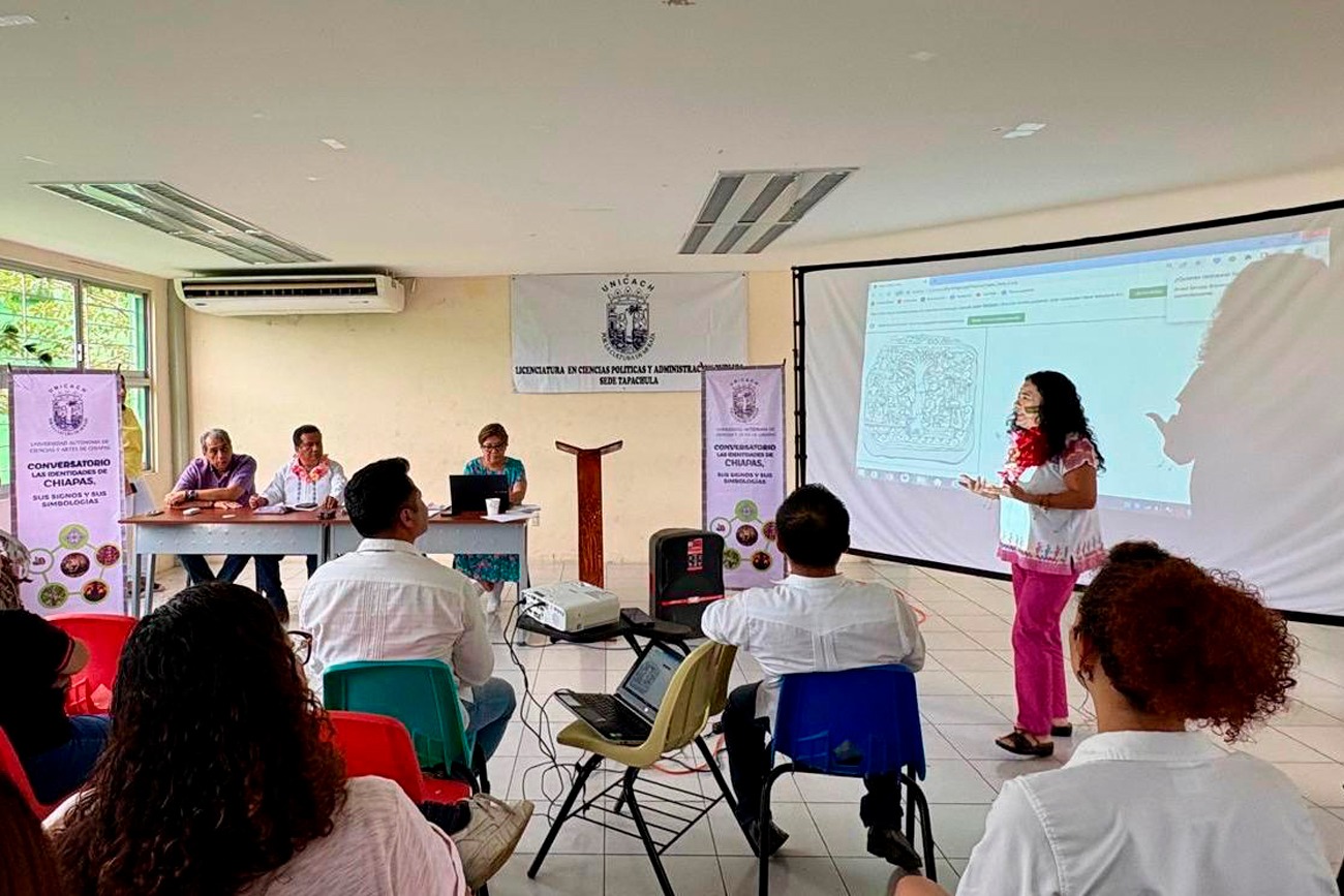 La rectora Fanny López Jiménez, destacó la relevancia de generar espacios de discusión crítica desde las universidades