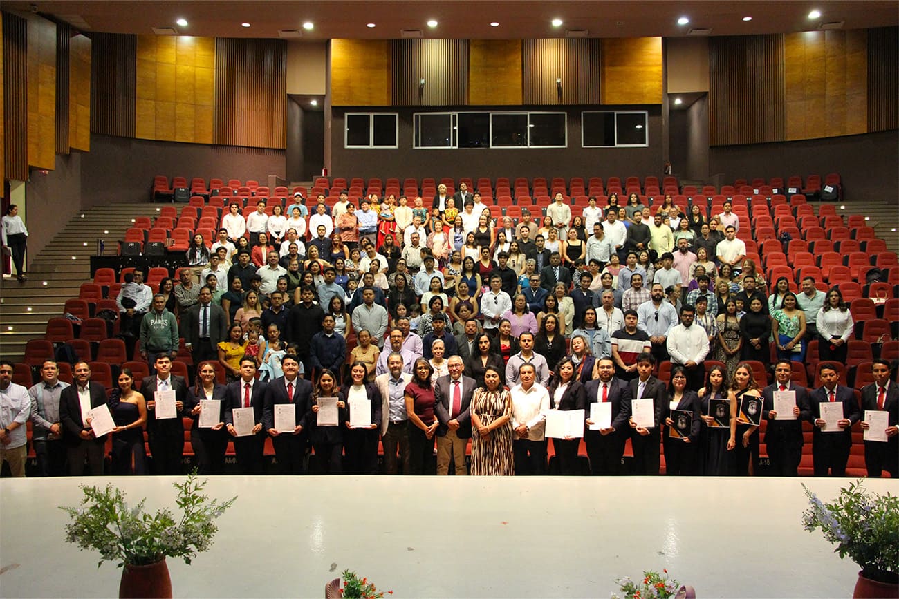 V Generación de Licenciados en Ciencias Políticas y Administración Pública 