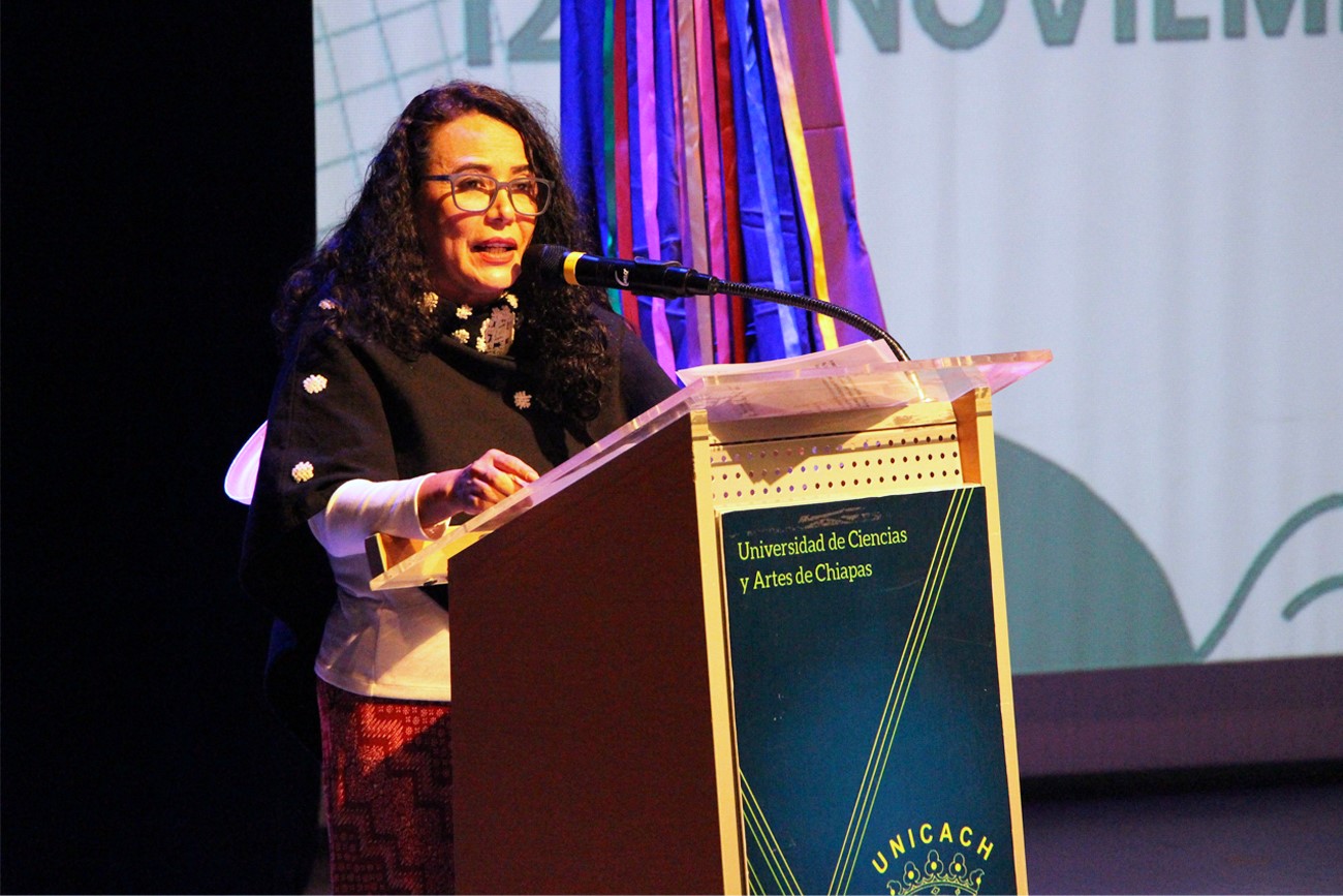 Rectora Fanny López Jiménez