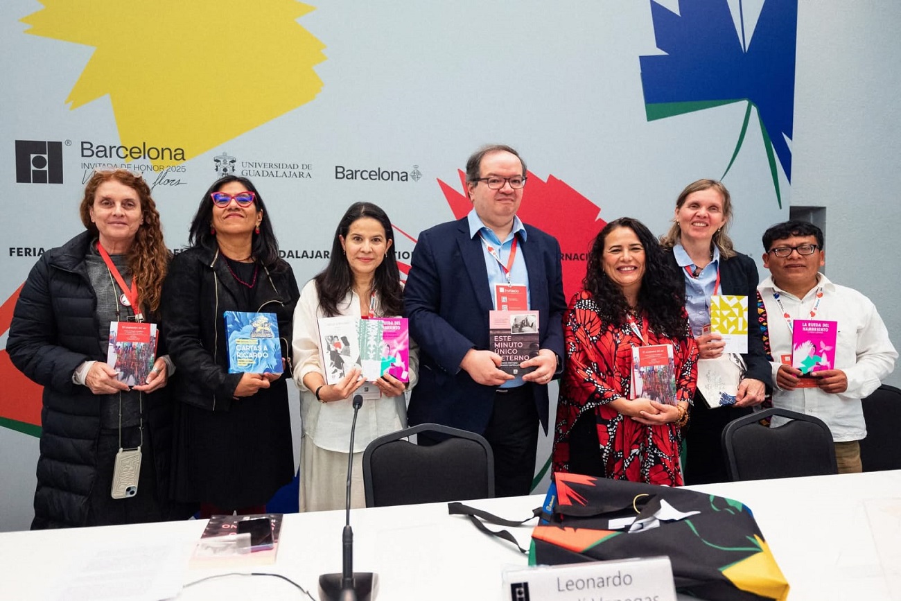 El resplandor del ser. Poema de Rosario Castellanos y su traducción a 18 voces.