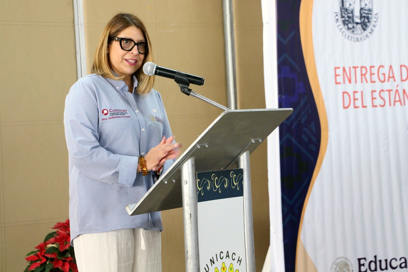 Las certificaciones entregadas a las tejedoras significan un reconocimiento a las capacidades y habilidades.