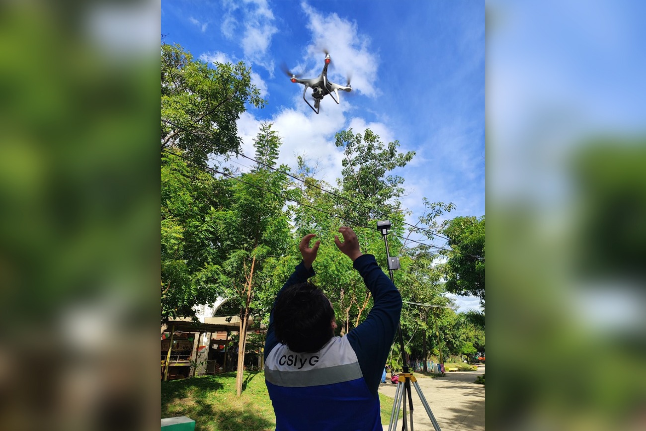 El portal, disponible para las y los egresados en la liga: https://yahirsig.github.io/censo-geomatica-2025/, 