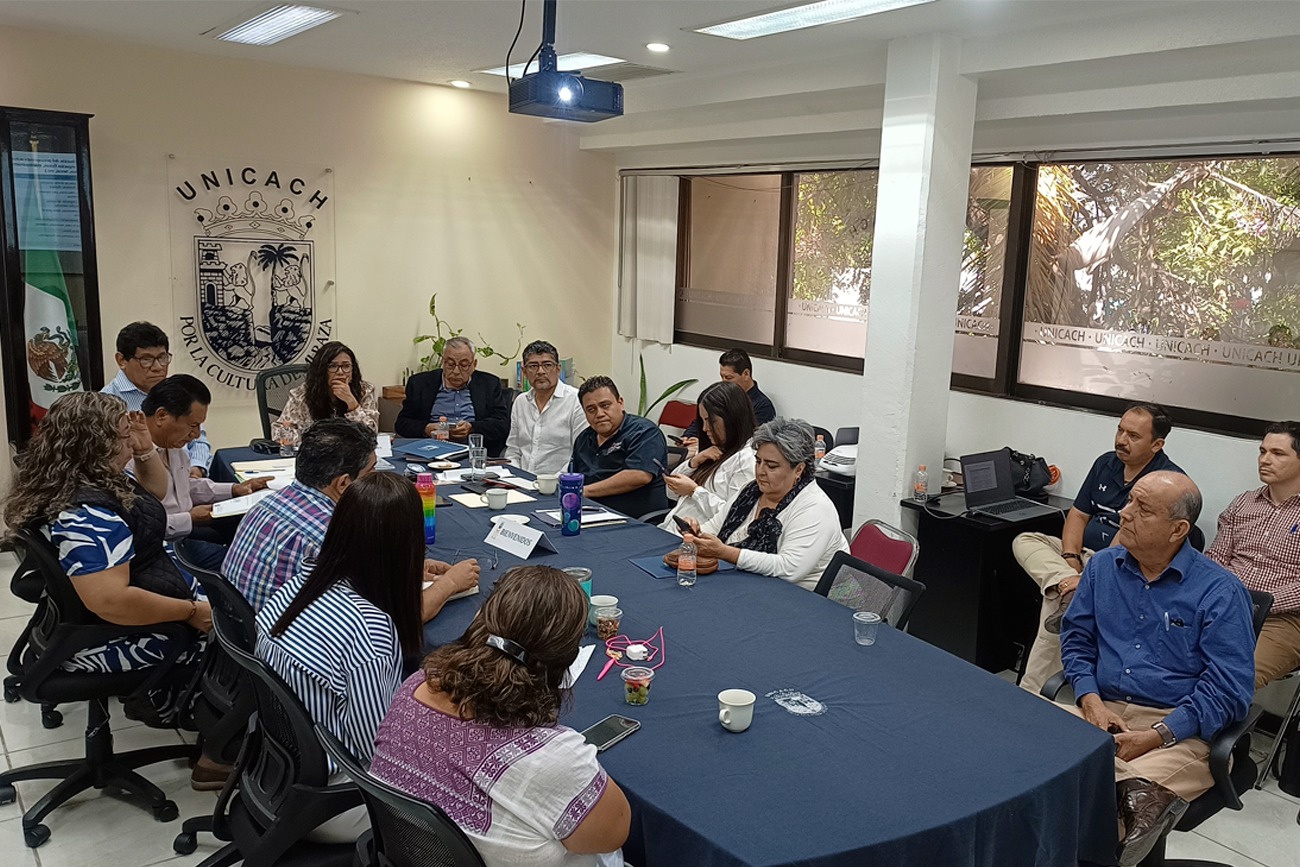 cuerpo directivo de la Universidad Autónoma de Ciencias y Artes de Chiapas (UNICACH),