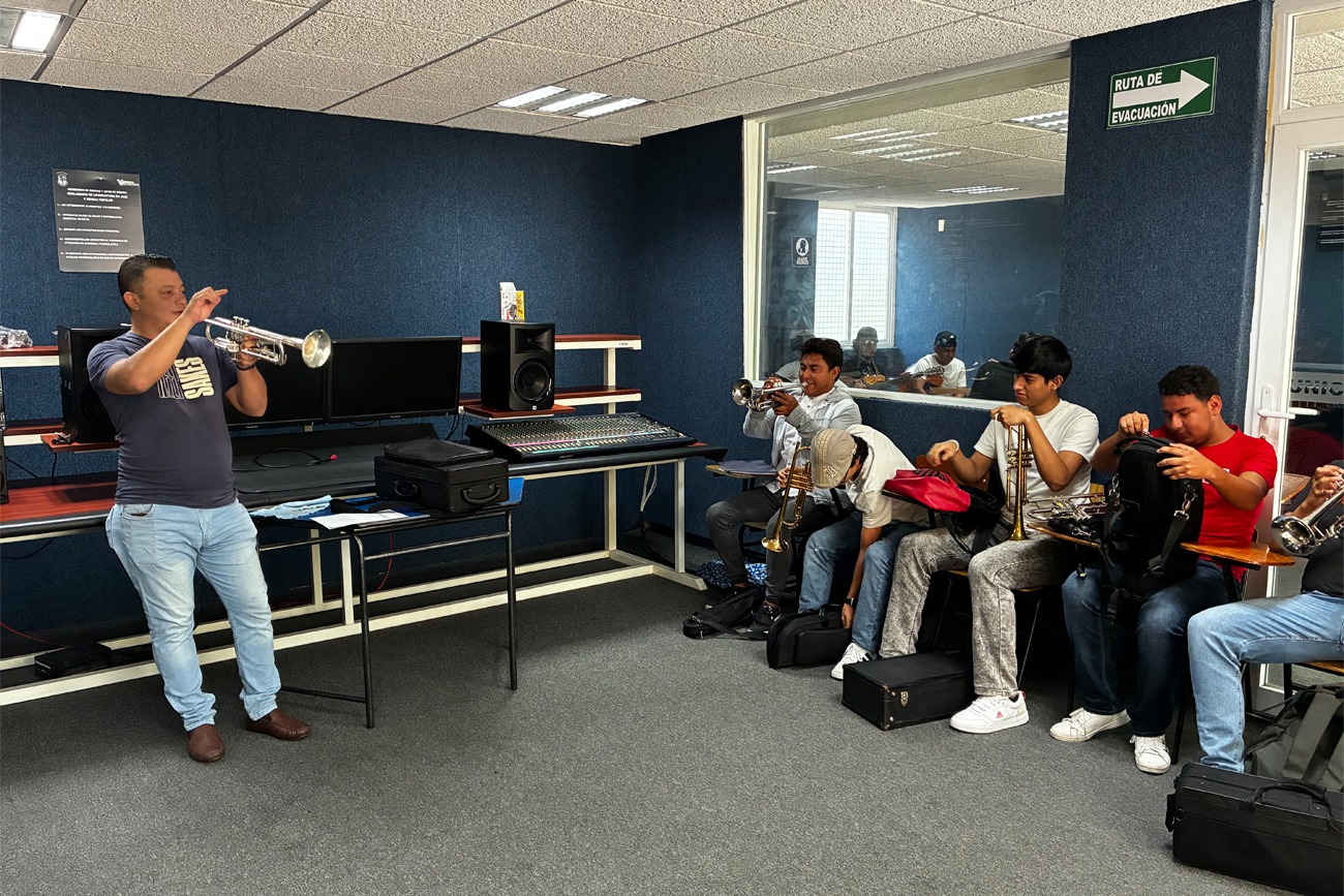 UNICACH a curso preuniversitario de Música