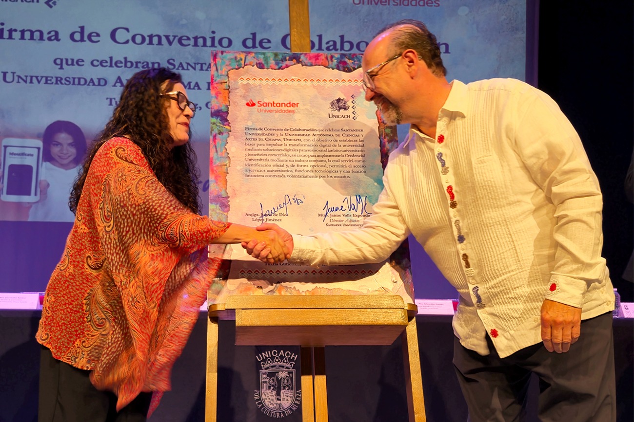 La rectora Fanny López Jiménez y el director adjunto del programa Jaime Valls Esponda,