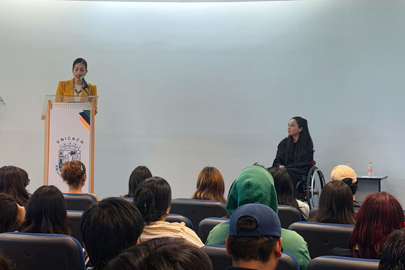 Conferencia en UNICACH