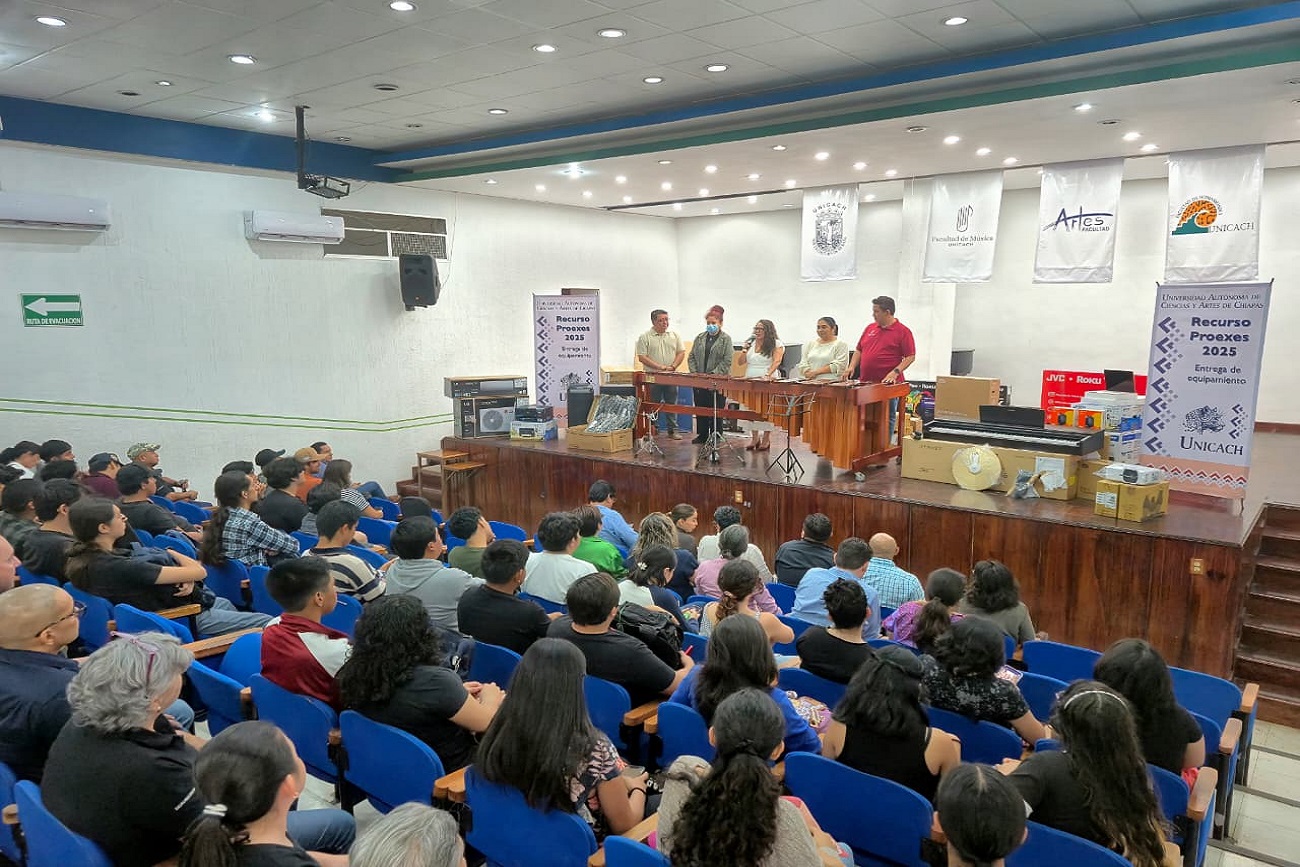 Inició primera etapa de entrega con recursos etiquetados del PROEXES, que incluye proyectores, aires acondicionados, instrumentos musicales, sistemas de audio y video, mobiliario, computadoras, entre otros.