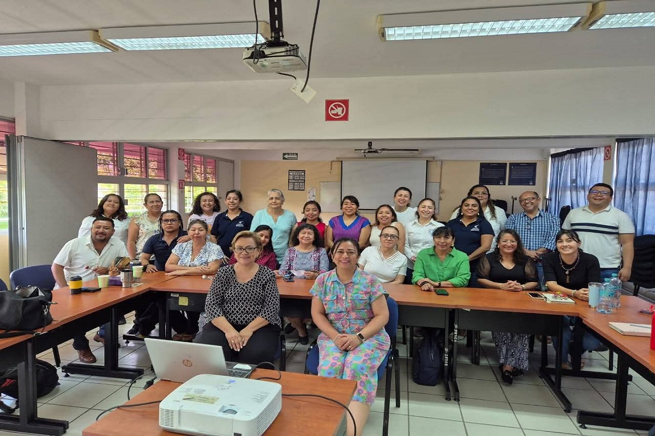 Más de mil 180 participantes fortalecieron competencias académicas, pedagógicas y disciplinares mediante cursos, talleres y conferencias