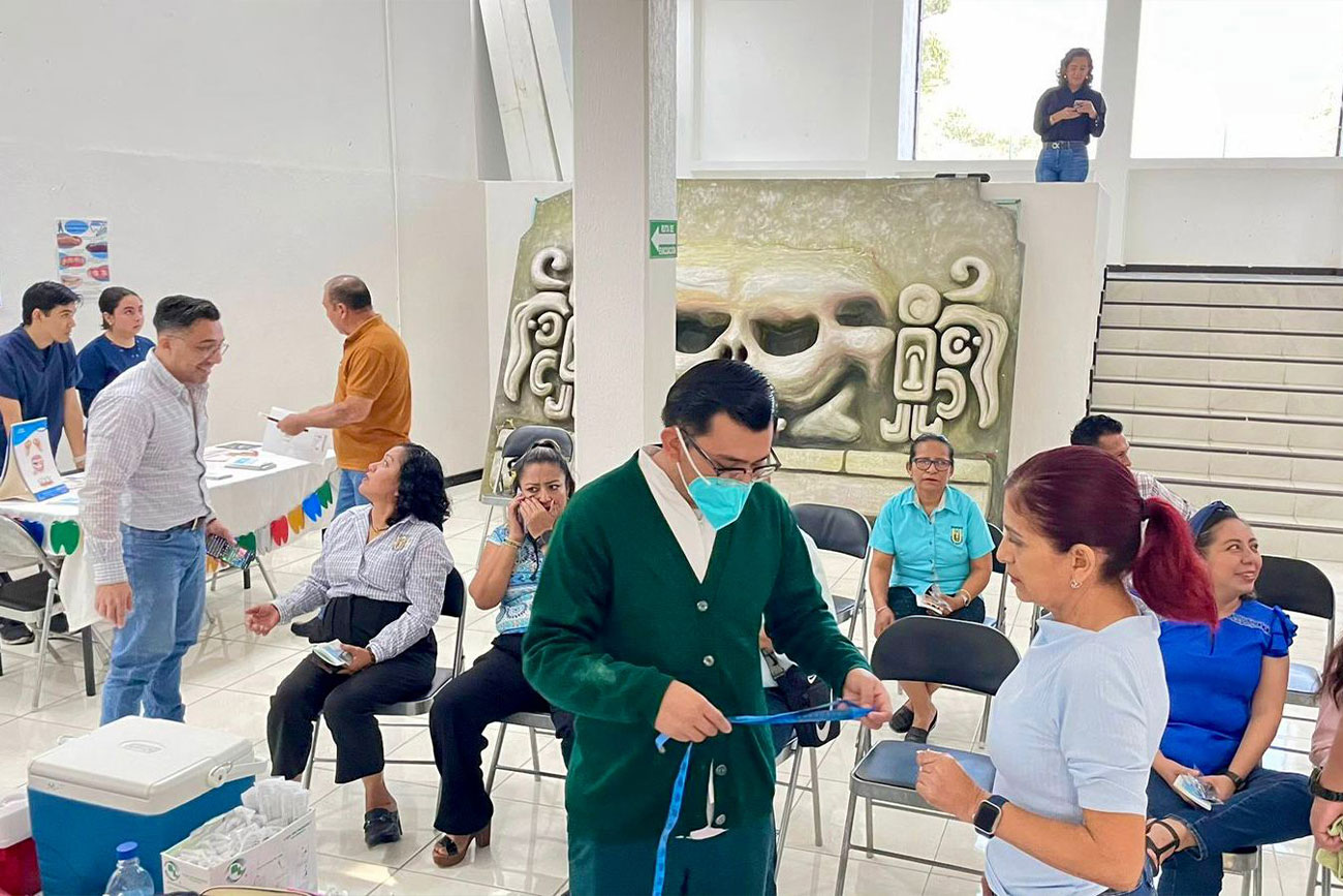 UNICACH fortalece compromiso con la salud universitaria