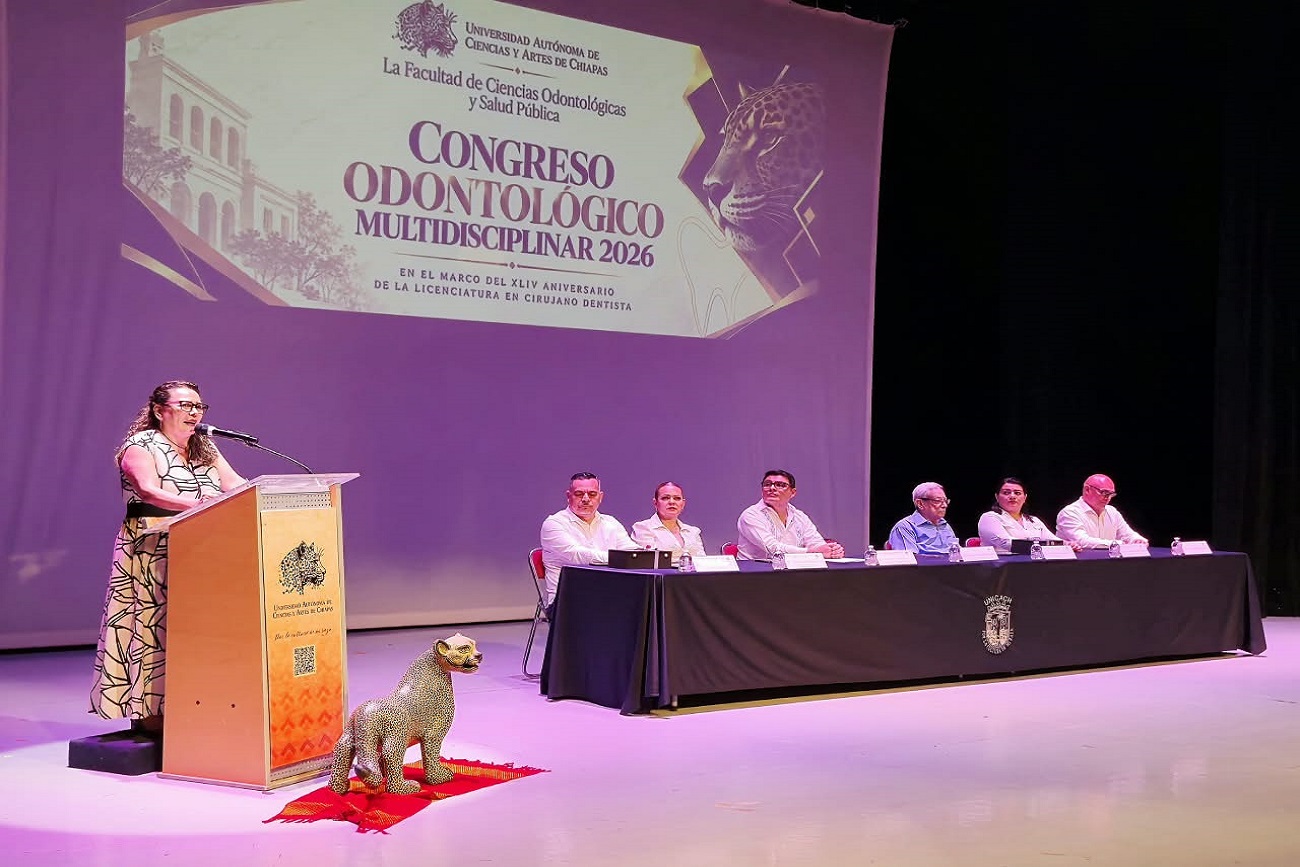 Rectora Fanny López Jiménez inauguró y entregó reconocimientos