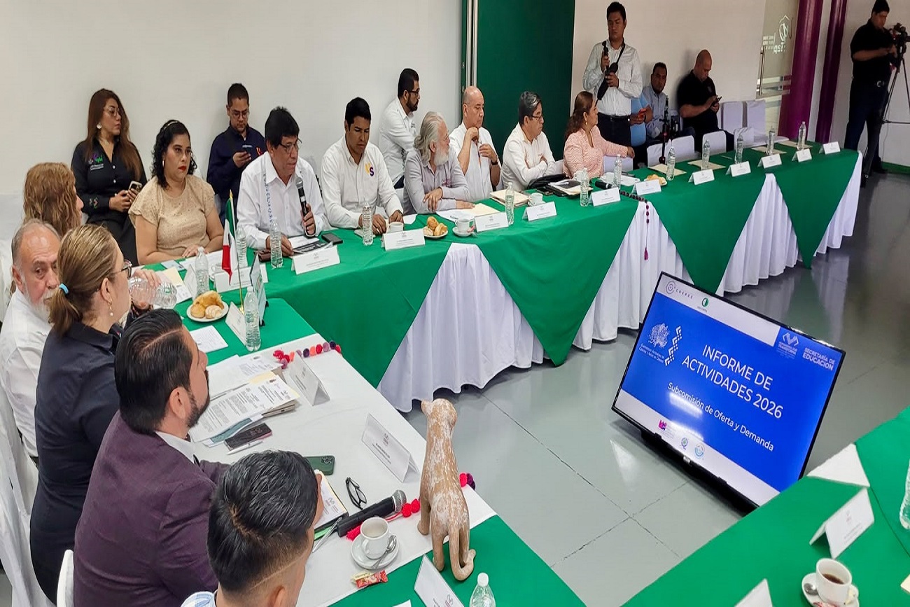 Subcomisión de Oferta y Demanda, coordinada por Fanny López Jiménez, rectora de UNICACH, aprobó 16 programas de licenciatura y posgrado