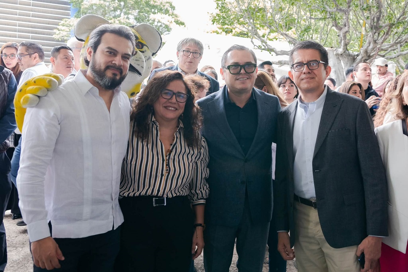 En tercer día de actividades, la rectora Fanny López Jiménez destaca importancia de acercar la producción editorial universitaria a nuevos públicos